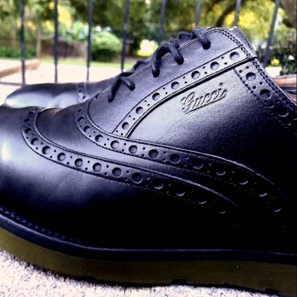 Gucci Derby shoes with Brogue detailing. - Picture 2 of 8